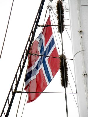 Trois-mâts Statsraad Lehmkuhl, pavillon