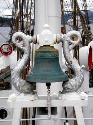 Trois-mâts Statsraad Lehmkuhl, cloche